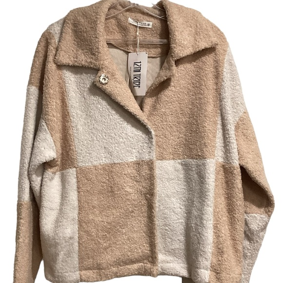 12th Tribe Tan and White Colourblock Cozy Oversized Jacket, Size Medium - Picture 4 of 16